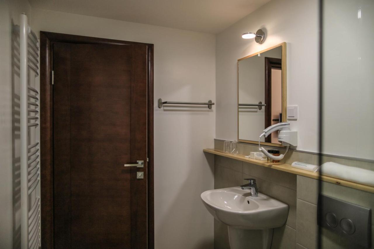 Garni Hotel Atrium Nikšić Exteriör bild
